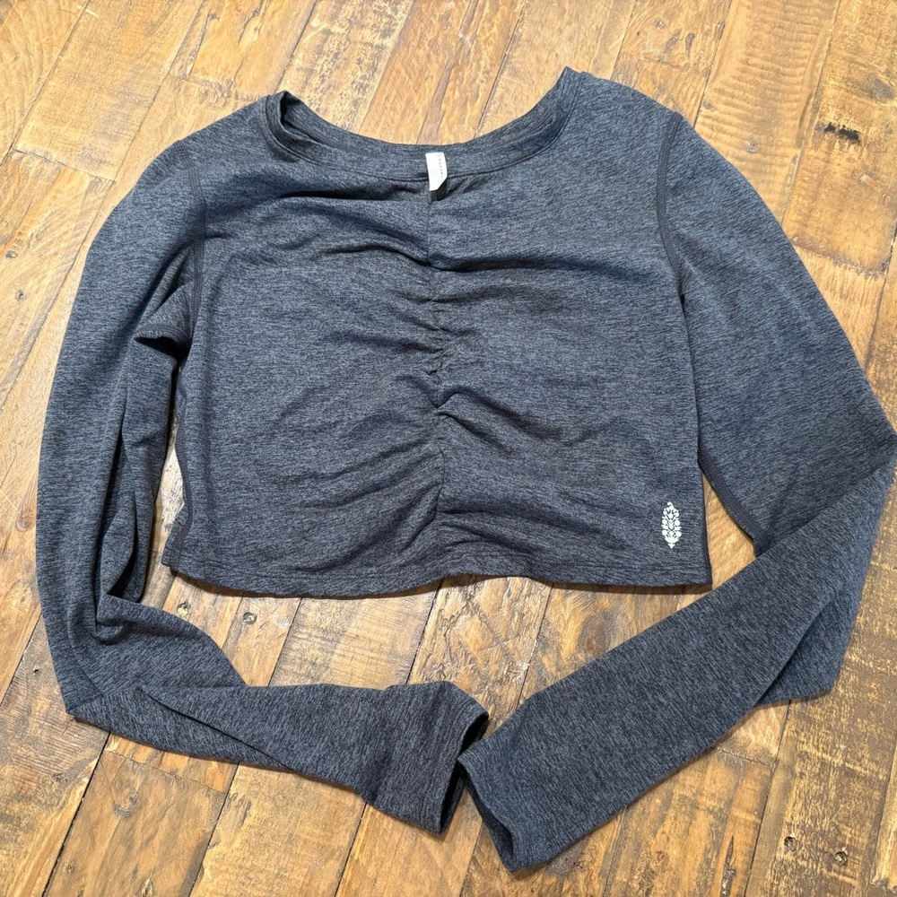 NWOT Free People Movement Swerve Long Sleeve Ruched Open Back Athletic Crop